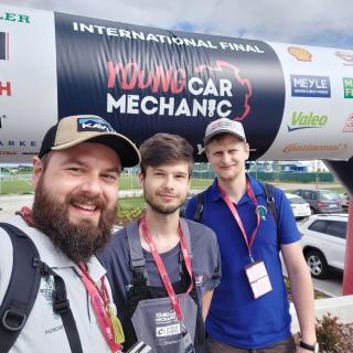 Súťaž young car mechanic v Maďarsku