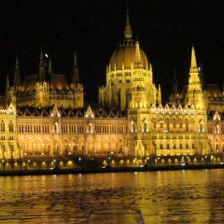 Adventná Budapešť