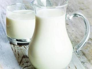 Oslavte den sklenkou mléka